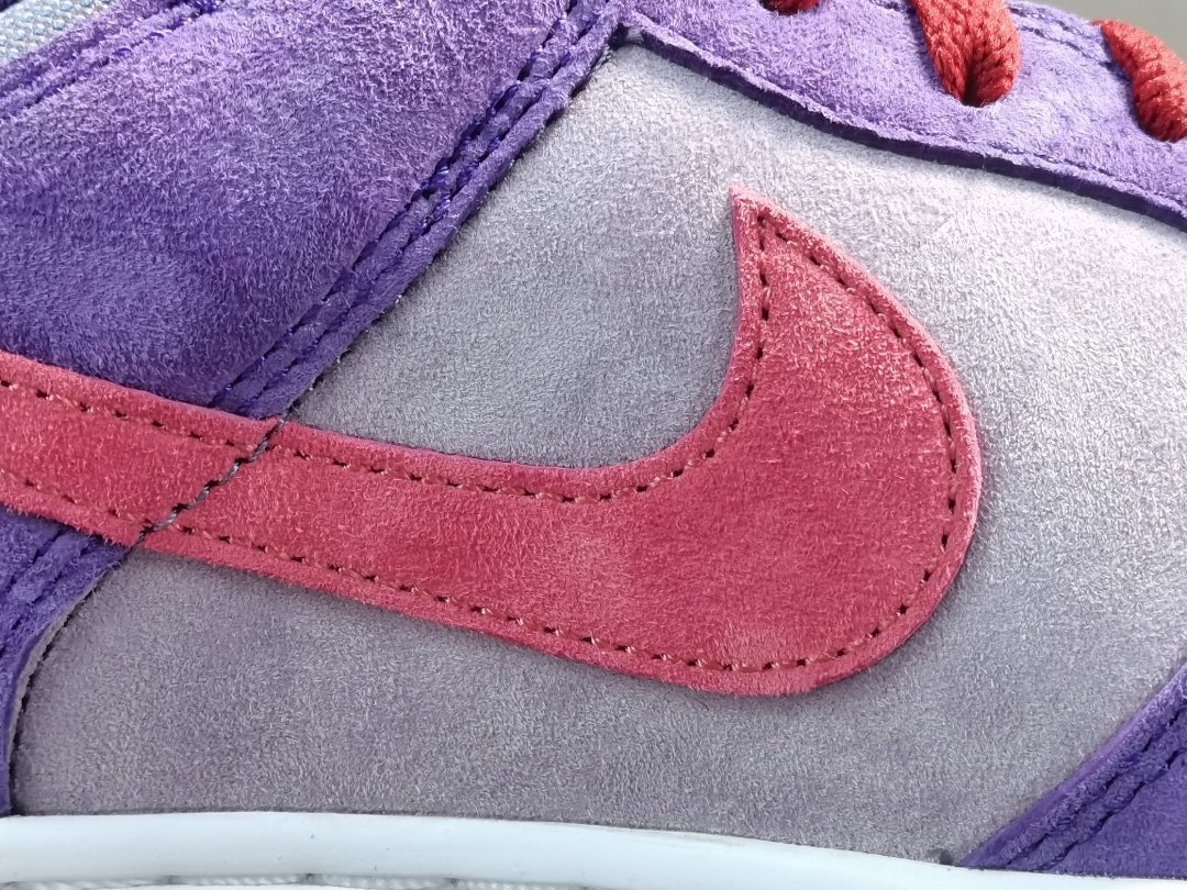 NIKE DUNK x PLUM