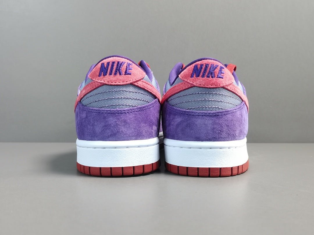 NIKE DUNK x PLUM