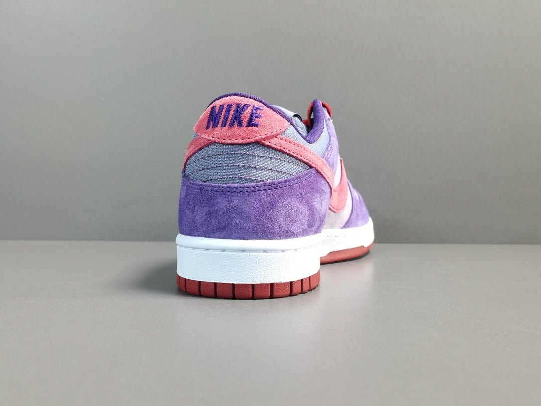 NIKE DUNK x PLUM