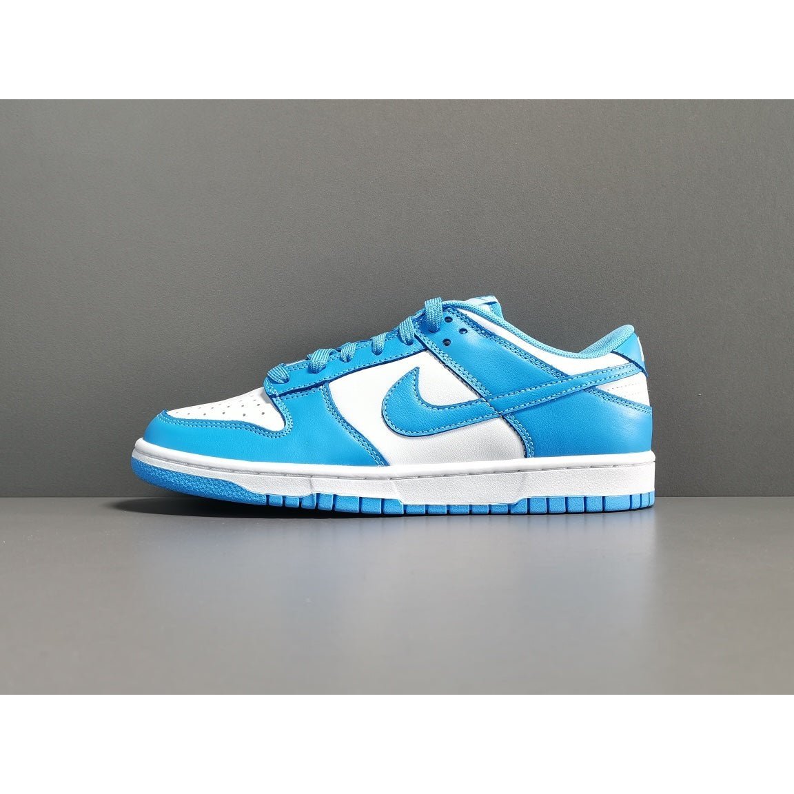 NIKE DUNK x UNC