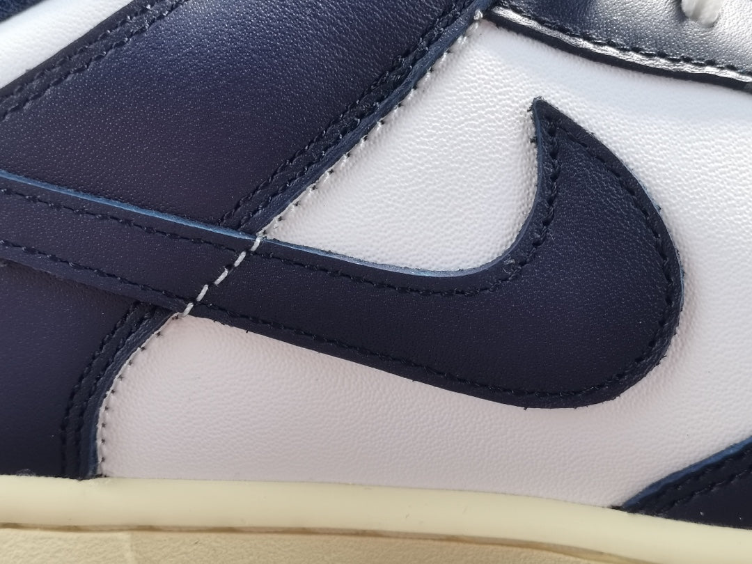 NIKE DUNK x VINTAGE NAVY