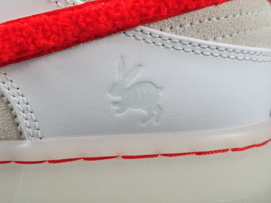 NIKE DUNK x YEAR OF THE RABBIT WHITE RABBIT