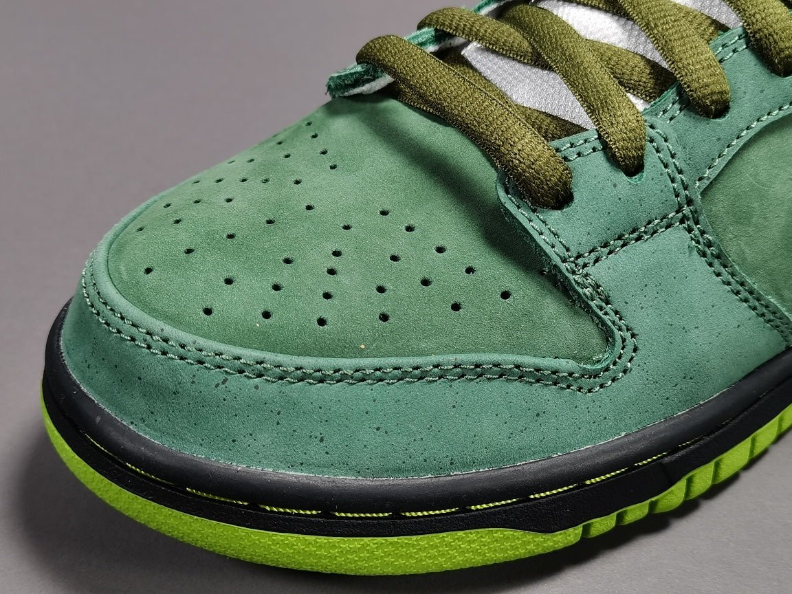 NIKE SB DUNK x CONCEPTS GREEN LOBSTER