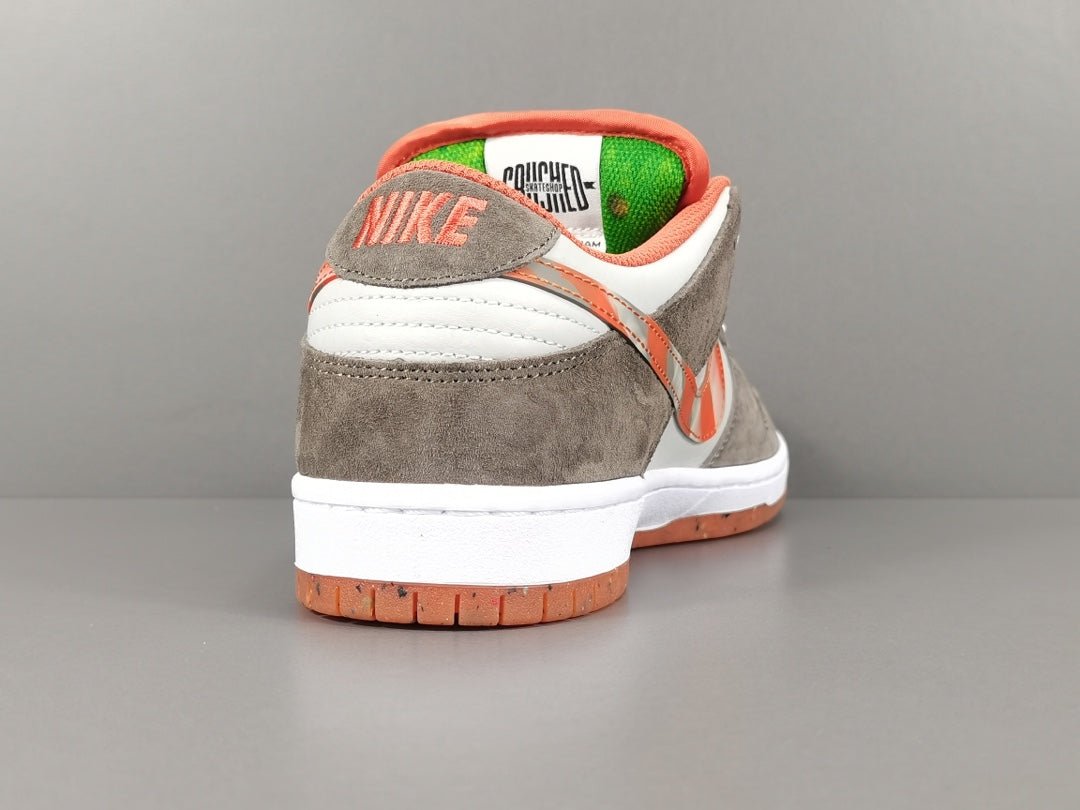 NIKE SB DUNK x CRUSHED D.C.