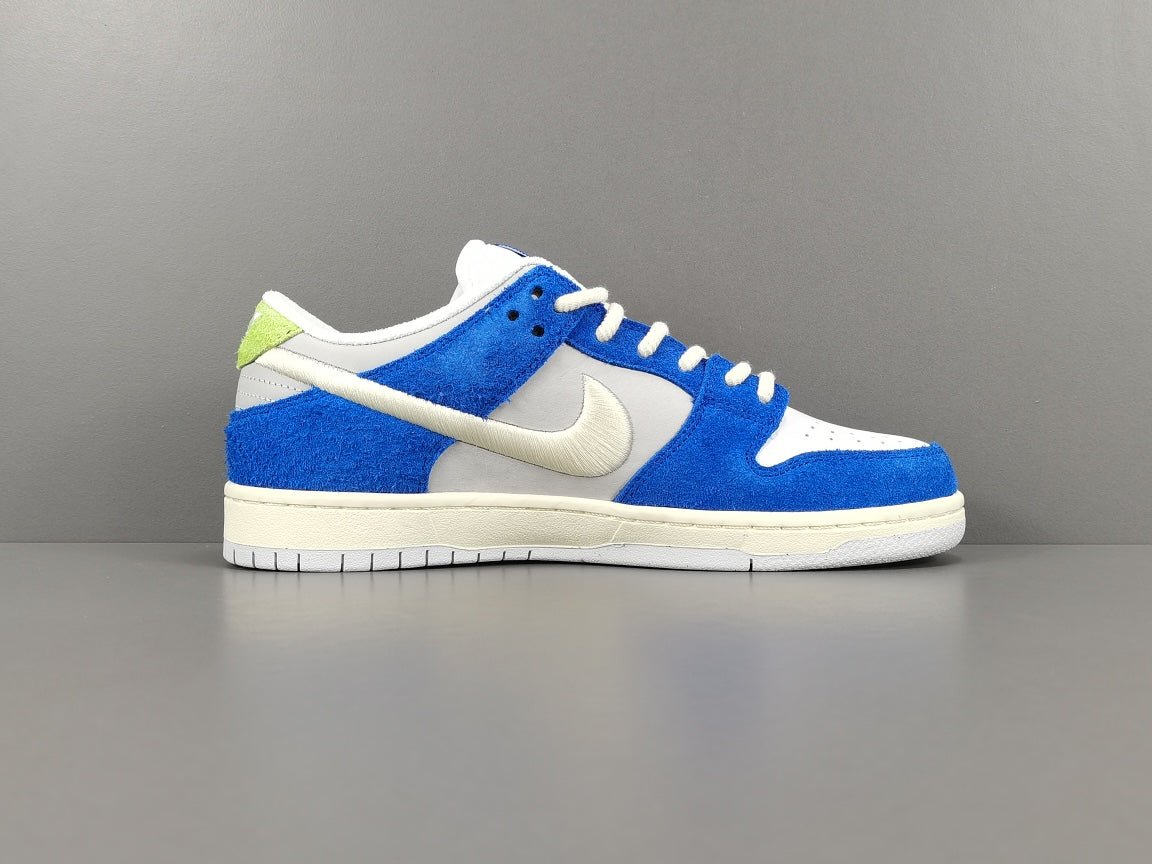 NIKE SB DUNK x FLY STREETWEAR GARDENIA