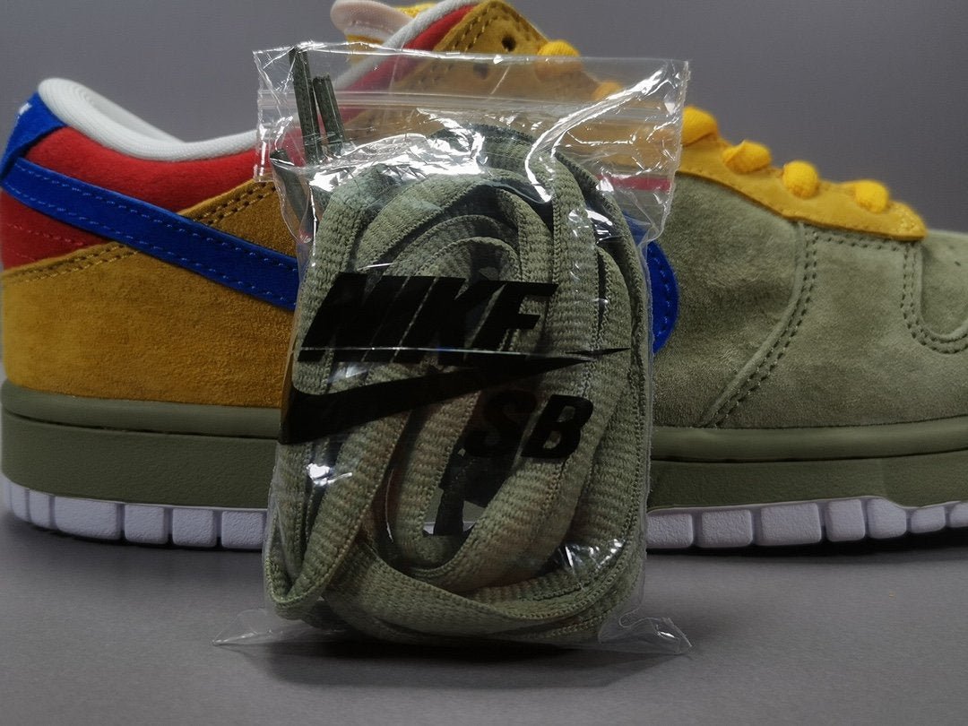 NIKE SB DUNK x PUFF N STUFF