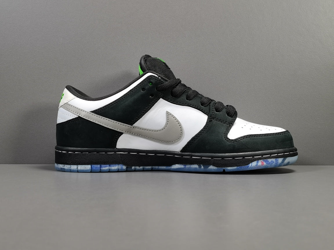 NIKE SB DUNK x STAPLE PANDA PIGEON